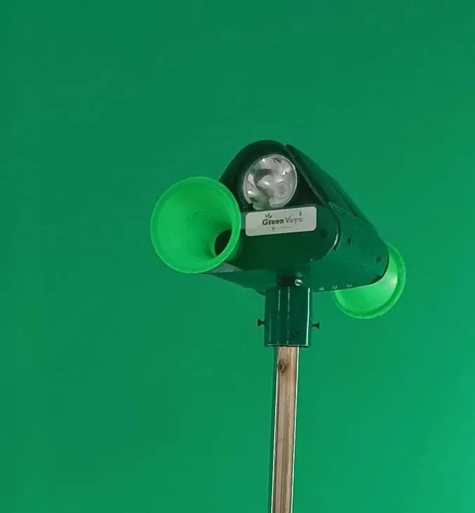 GreenVayu Advance Mr. Gogo Ultrasonic Farm Animal Repellent Device, 12V Solar Panel, 24000 mAh Lithium-ion Battery, 360 Degree Rotation - Image 4