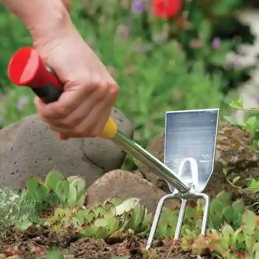 Wolf Garten Double Hoe (LN-2K), Comfortable Grip, Lightweight And Easy to Use - Image 3