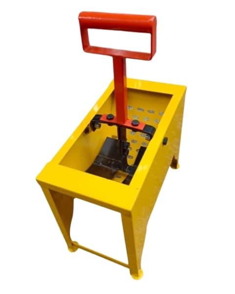 Bharat Groundnut Shell Peeler, Peanut Shell Remover, Manual Operated Machine For Home and Farm Use