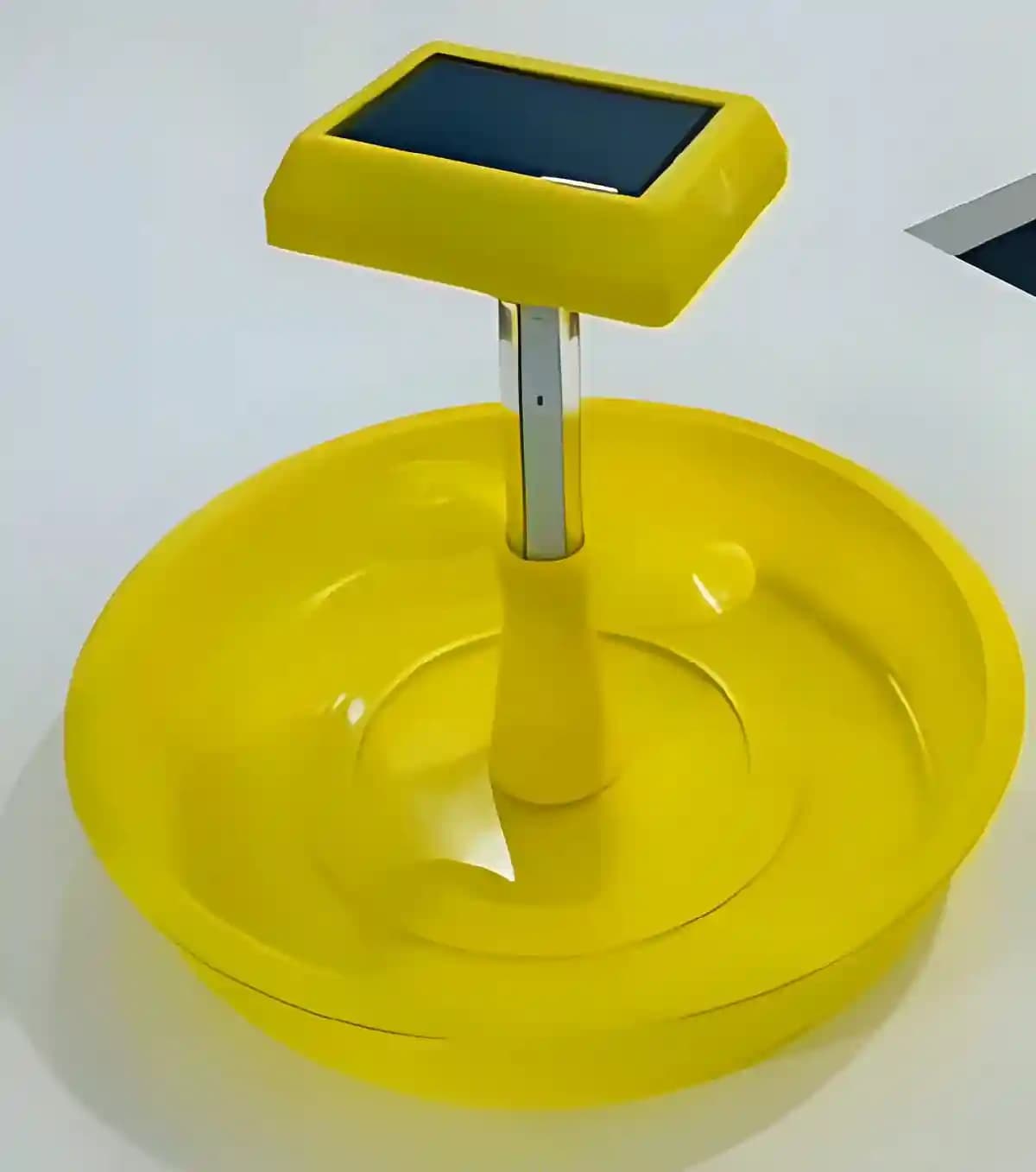 Siddhi Mini Solar Light Trap For Insects - Image 3