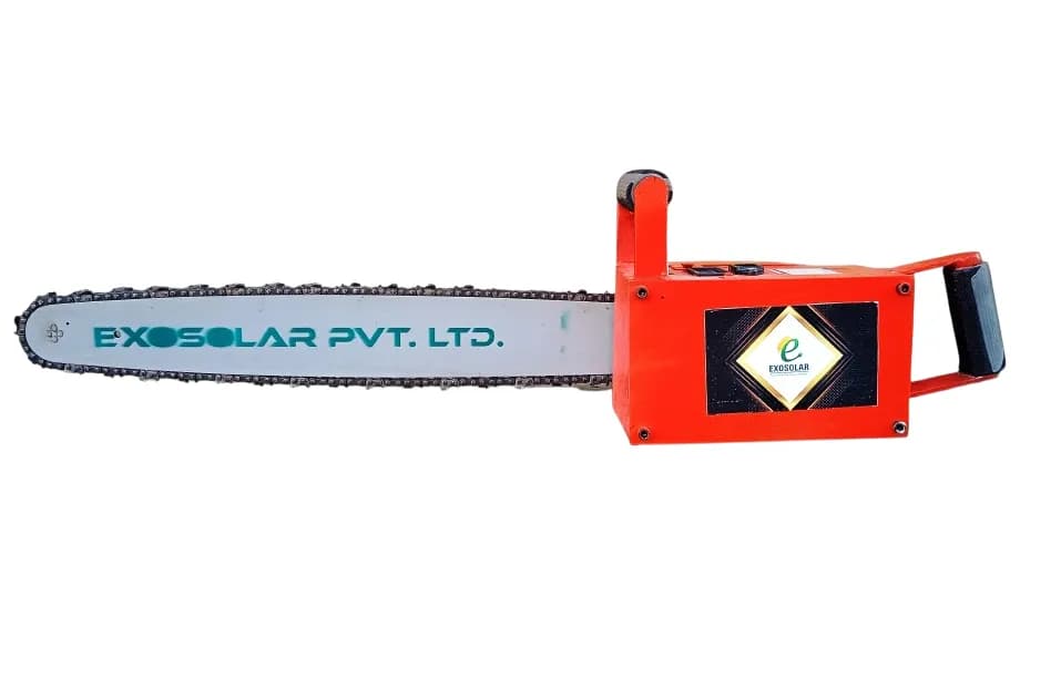 Exosoloar Battery Operated Chain Saw, Lithium-ion Battery, Used In Pruning And Trimming To Firewood Cutting - Image 6
