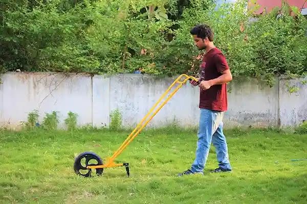 Hectare Wheel Hoe with 7 Weeder + 3 Tooth Cultivator + Furrow Attachment - Image 3