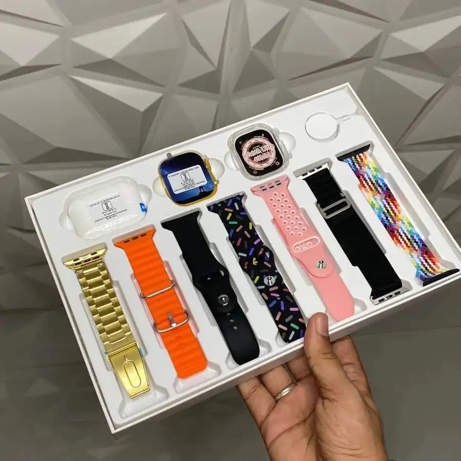 i20 ULTRA 2 MAX SUIT, Ultra 2 Smart Bluetooth Smart watch + Earphones with Seven Straps (10 Pcs) - Image 6