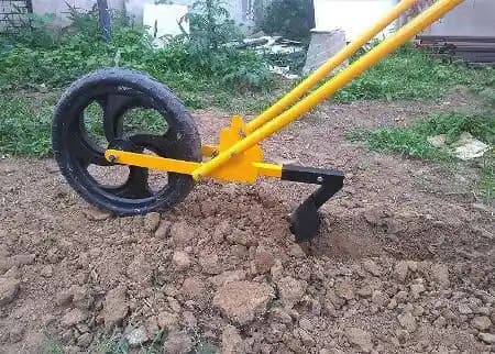 Hectare Wheel Hoe with 7 Weeder + 3 Tooth Cultivator + Furrow Attachment - Image 7