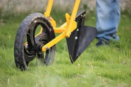 Hectare Wheel Hoe with 7 Weeder + 3 Tooth Cultivator + Furrow Attachment 9