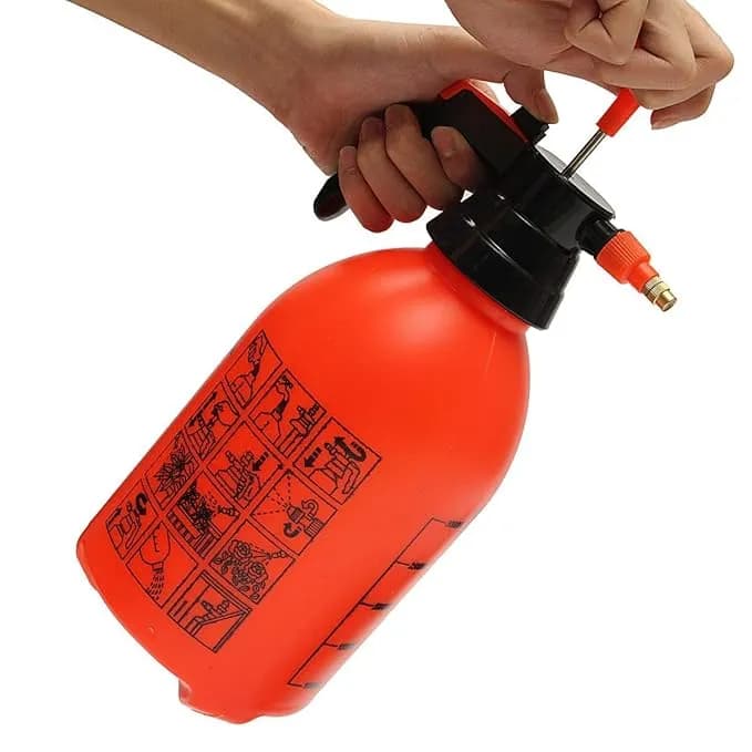 FarmEarth 2 Liter Garden Pressure Sprayer, Manual Operated For Sanitizing And Gardening Operations, Red Color - Image 2