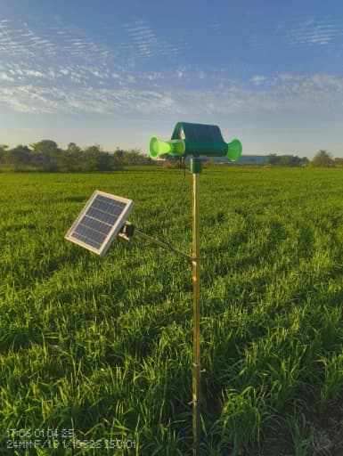 GreenVayu Advance Mr. Gogo Ultrasonic Farm Animal Repellent Device, 12V Solar Panel, 24000 mAh Lithium-ion Battery, 360 Degree Rotation - Image 4